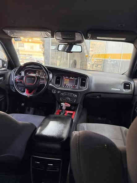 سلام عليكم
جارجر 2018  SXT
كندى كلين مكفوله 
 حجم المحرك 3600  السياره جديده مامتعوبه مال جناي مكاني بغداد
ماشيه 53
المواصفات 
تشغيل عن بعد 
شاشه كبيره 
كشن تدفئه 
كاميره دواره وحساسات وبعد مواصفاتSXT  المعروفه 
هزه وسنويه ورقم جديد 
السعر215  وبيه مجال للاتصال ***********
مكان سياره بغداد
