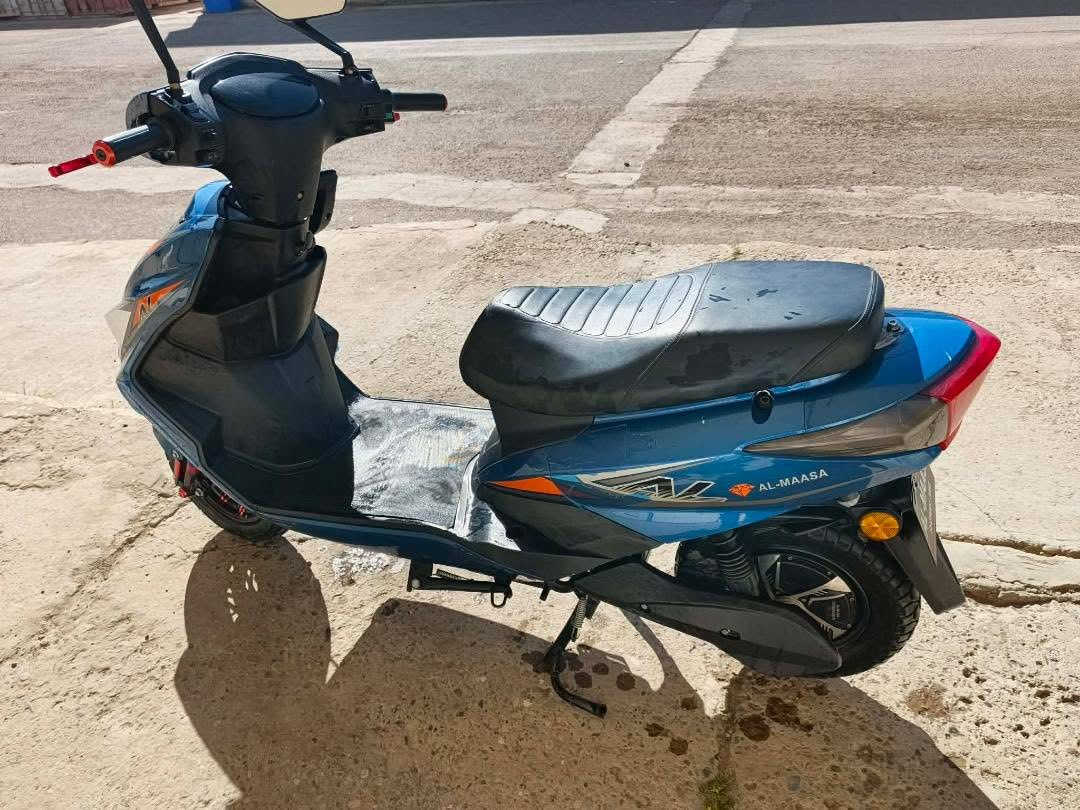 السلام عليكم دراجه الماسه نضيفه وكامله من كلشي 
***********
