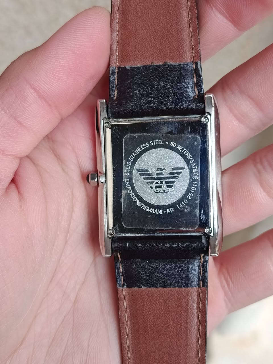 امبوريو ارماني مكنا يابانية 
الساعة بولاد بالكامل قياس 37
نظافة ممتازة وأداء تام


**إذا كنت صاحب هذا الإعلان وتريد حذفه لأي سبب، رجاءا أرسل رسالة إلى الدعم الفني**