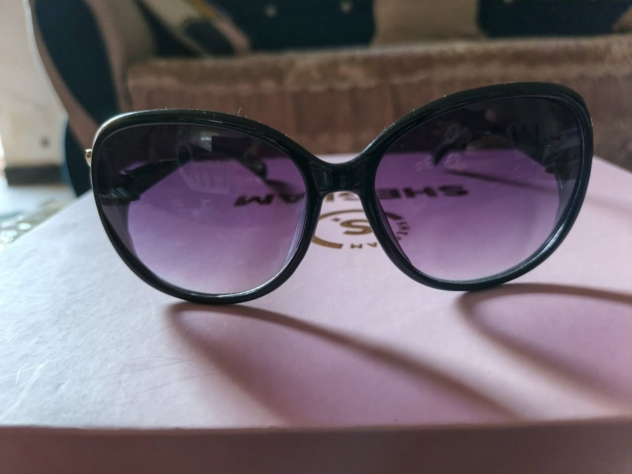 توفرت النضارات الشمسية الأوربية الماركة الأسعار تبدي ٢٠٠٠" "٤٠٠٠"" ٥٠٠٠ ماعليج فقط دزي الموديل إلي يعجبج وتدللين 😍😍😍


**إذا كنت صاحب هذا الإعلان وتريد حذفه لأي سبب، رجاءا أرسل رسالة إلى الدعم الفني**