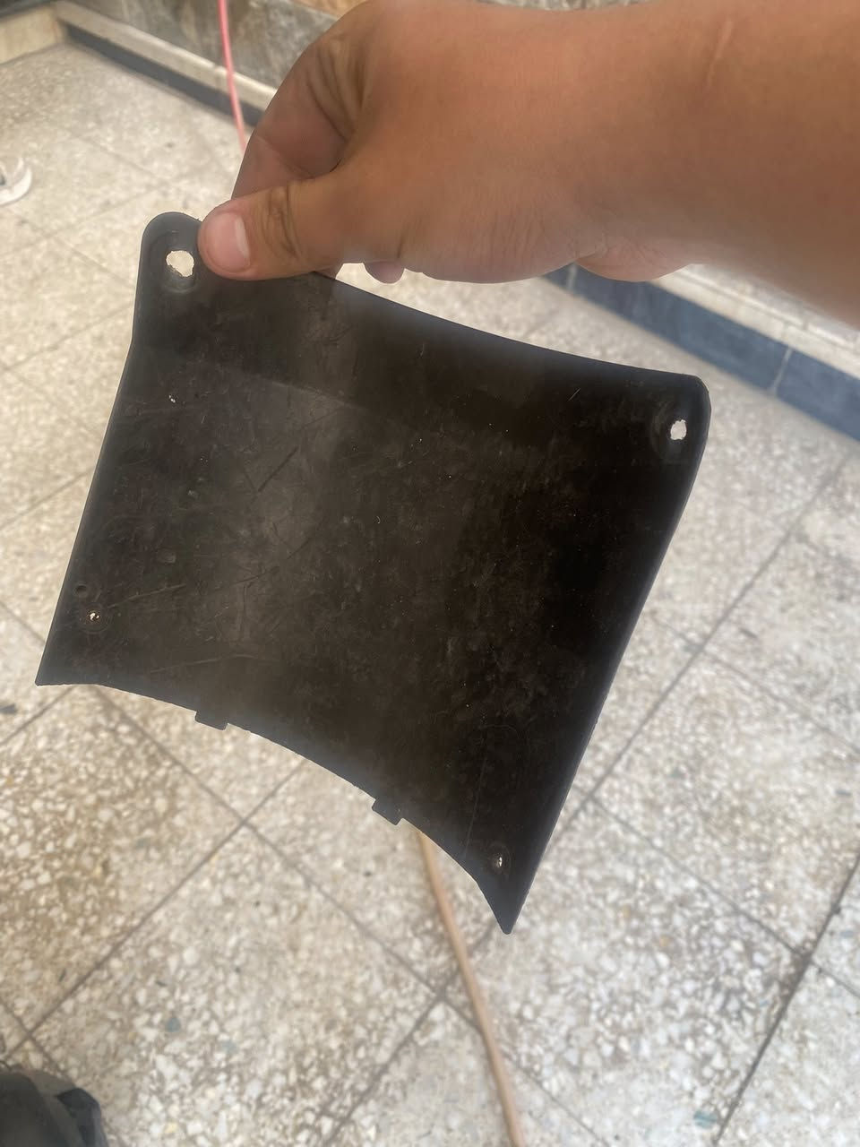 للبيع انطي اي سعر وخذهن مكاني بغداد حي الجامعه وتساب ***********
