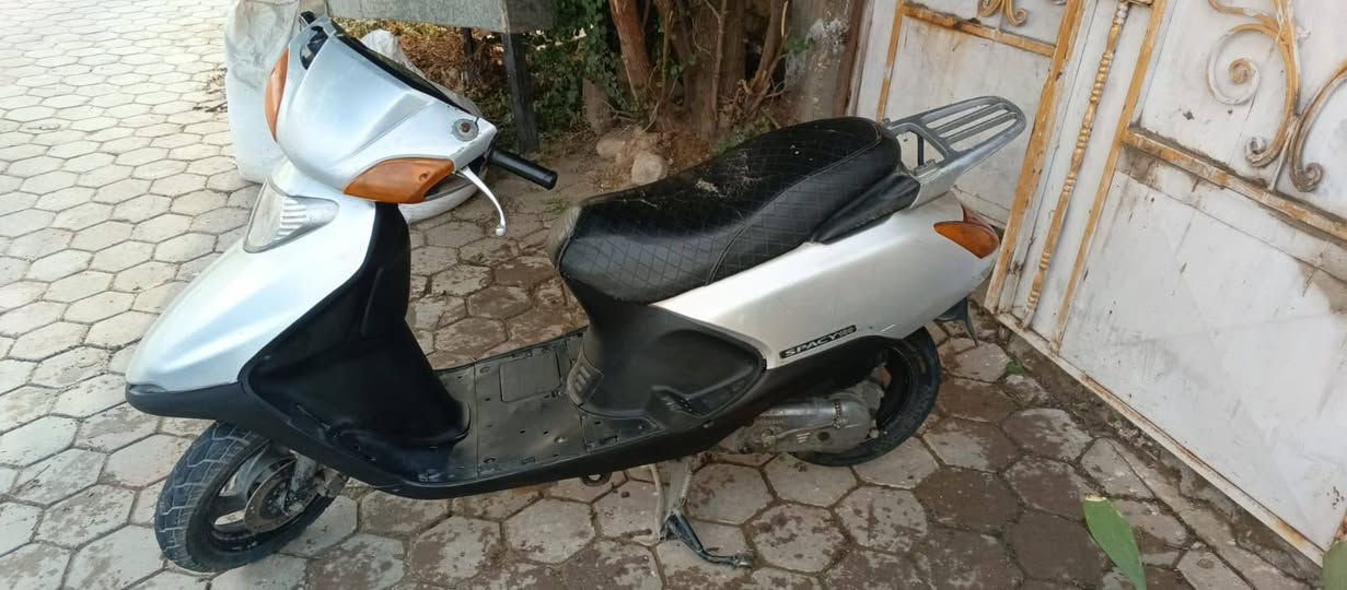 السلام عليكم دراجه هوناي سبيسي نضيفه فقط بيع السعر اتصال او خاص (***********)
