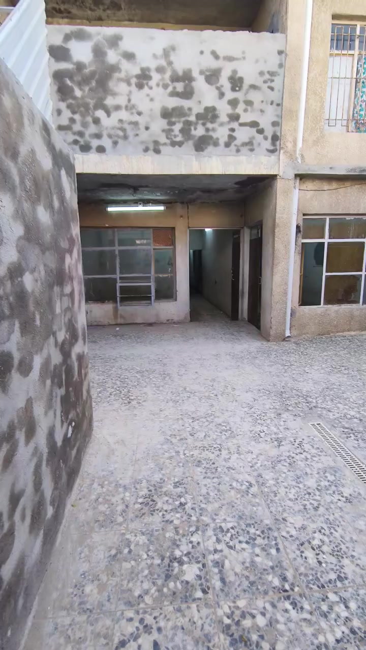 يوجد بيت للايجار ١٦٠متر
٤غرف مع ملحقاته طابق ارضي 
المكان الشعله قطاع السادس مقابيل ساحة العاصمة
***********
