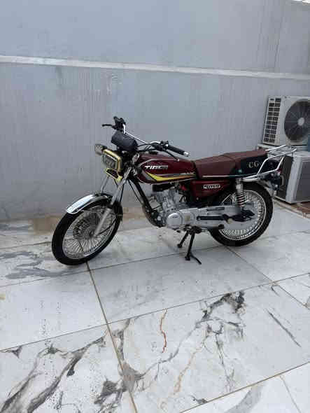 🚨 بۆ فرۆشتن: ماتۆر تايگر 🚨
🔹 ماتۆر: 125 تايگر – 4 گێر –مەلفیسی ئەسڵی
🔹 ماتۆرەکە هەر نەکراوە
🔹 فرۆشتن بە مەرجی پشکنین
📍 شوێن: هەولێر
💰 نرخ: 550 هەزار مەجال هەیە
📞 پەیوەندی و واتساپ: ***********

� للبيع دراجة تايگر 🚨
🔹 المحرك: 125 تايگر – 4 كير – ملفيس أصلي
🔹 المحرك مامفتوح
🔹 البيع بشرط الفحص
📍 الموقع: أربيل
💰 السعر: 550 ألف وبيها مجال
📞 الاتصال وواتساب: ***********
