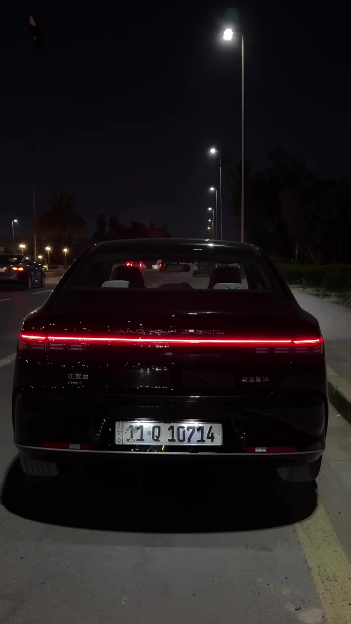 دستروير 2025 اخذتها زيرو للبيع ماشي ١٠   الف مرقم باسمي
بسعر ١٨٥٠٠ 
***********
