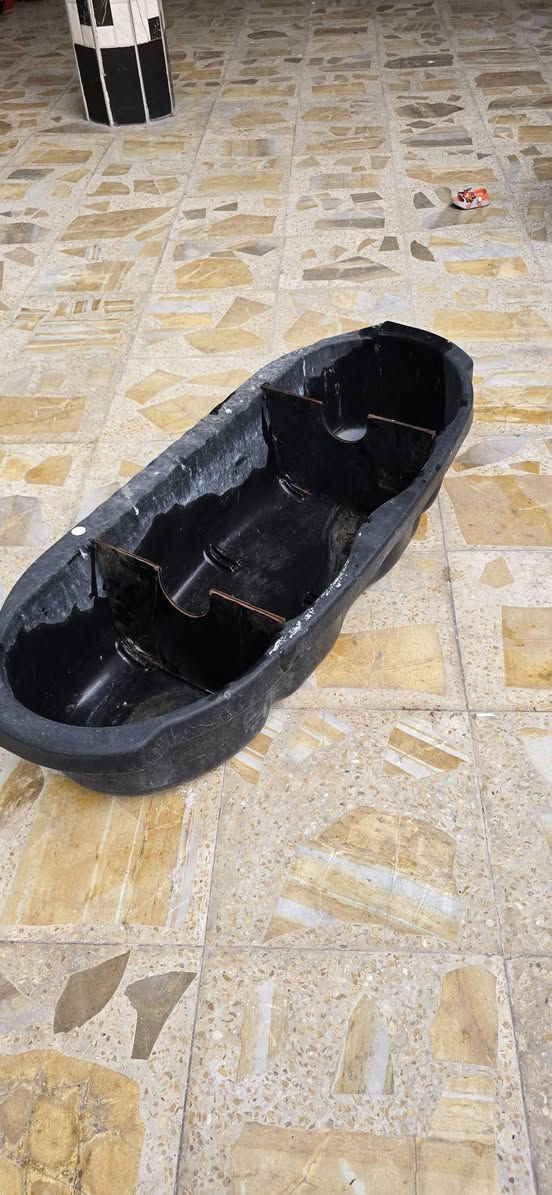 السلام عليكم عندي حوض مال سياره ابصم كرستال لبيع السعر 75 الف العنوان بصره ام قصر ***********
