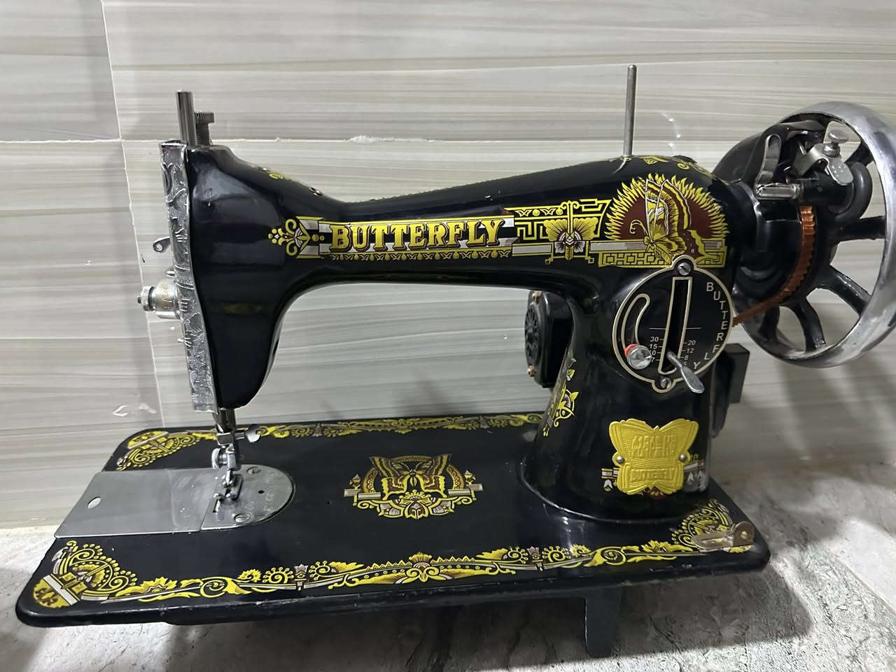 بابولة باكو نظيفة وشرط، استعمال خفيف جداً، حساب لوك، صوتها هادئ وتخيط جميع أنواع الأقمشة
السعر النهائي ٦٠ ألف ويا التوصي


**إذا كنت صاحب هذا الإعلان وتريد حذفه لأي سبب، رجاءا أرسل رسالة إلى الدعم الفني**