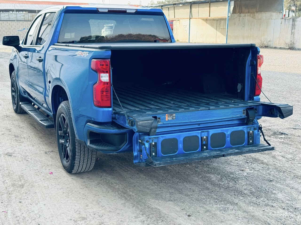 سلفرادۆ مودیل ٢٠٢٤ مکان سلیمانیە سعر ٢٦٨
***********
