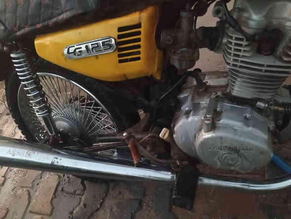 سلام عليكم دراجه للبيع كلك كلك كلك  دبلات جدد شتريتهن وزنجيل هم جديد ذهبي لاصلي وتايرات كدام وره جدد لاصليات قبا يومين جبتهن كشن مدوشم  موديل ٢٠١٩دراجه نضافتها ٨٠% سعر ٢٠١٠ وبيها مجال لاتتصل اذا مو شراي للستفسار انتصل وبيك خير ودلل  *********** مكاني واسط نعمانيه
