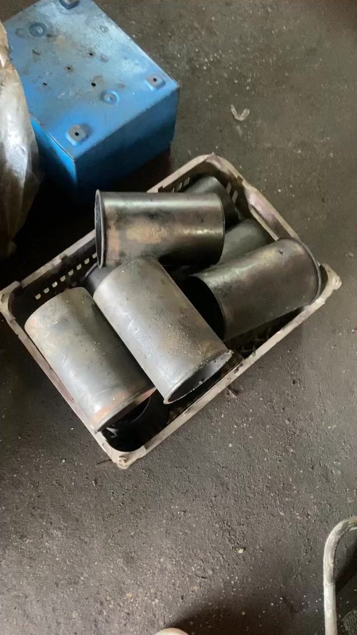 غراض كيا مع شواصي ٢ كورات ٢ كركنكات ٢ دكشنات حار بارد كيس عدد ٢ قباقه ولفات بمات دينموات سلفات مدكات كاز شي على تصفيه محل 
مكاني بغداد الحريه دباش 
***********
