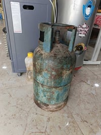 اسطوانة غاز • عراقية • مقفلة