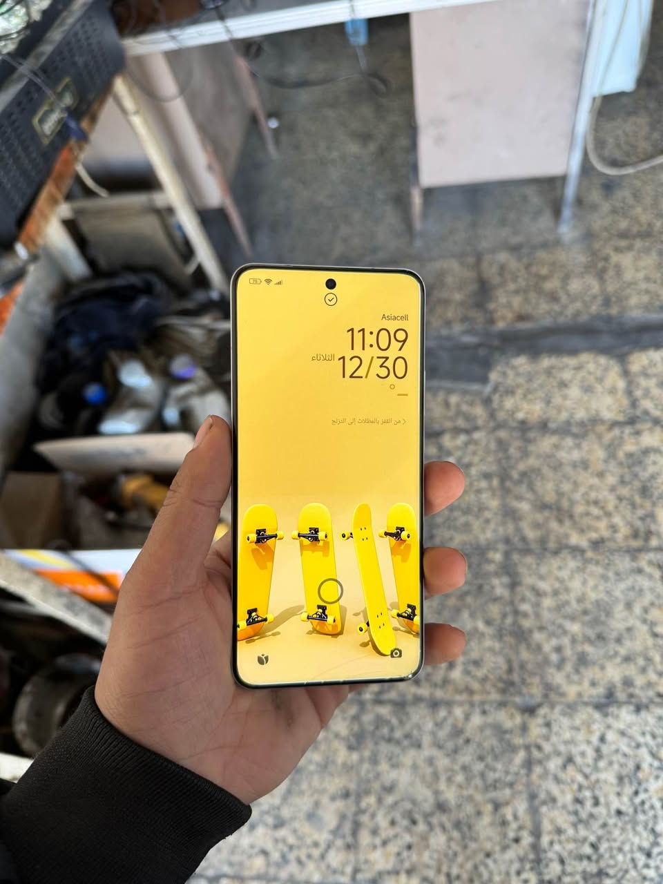 شاومي ١٥ الترا بالفلين ذاكرة 512 ورام 16 
كامل ملحقات استعمال قليل لون ابيض مموج مواصفات معروفة اقوة جهاز اندرويد بي طخة بسيطة منجوة بالكلاس متبين سعرة مليون قفلة بغداد الجهاد *********** بغداد, العراق
