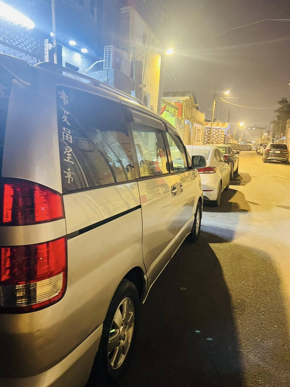 السلام عليكم سياره نوها للبيع موديل 2005 نوع السياره ياباني السياره حلوه ونضيفه بيهة قطعه وحده صبغ دعاميه خلفيه بس والباقي كفاله تبريد 3 قطع حجم المحرك 2.4 السعر 100 وبيهة مجال رقم الهاتف *********** واتساب
