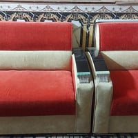 تخم • مجلس • عشر مقاعد