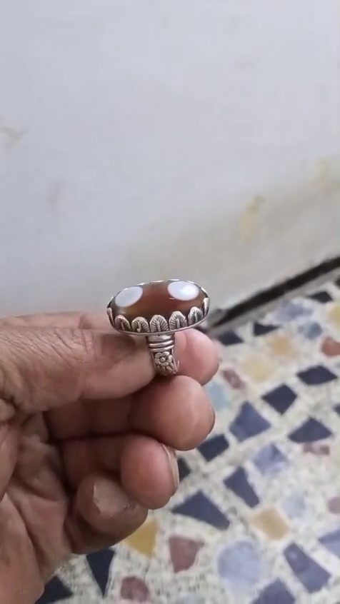 محبس ليبع سليماني قديم عينتين عنوان بغداد بلديات لسعر 350.لتواصل 7732699541


**إذا كنت صاحب هذا الإعلان وتريد حذفه لأي سبب، رجاءا أرسل رسالة إلى الدعم الفني**