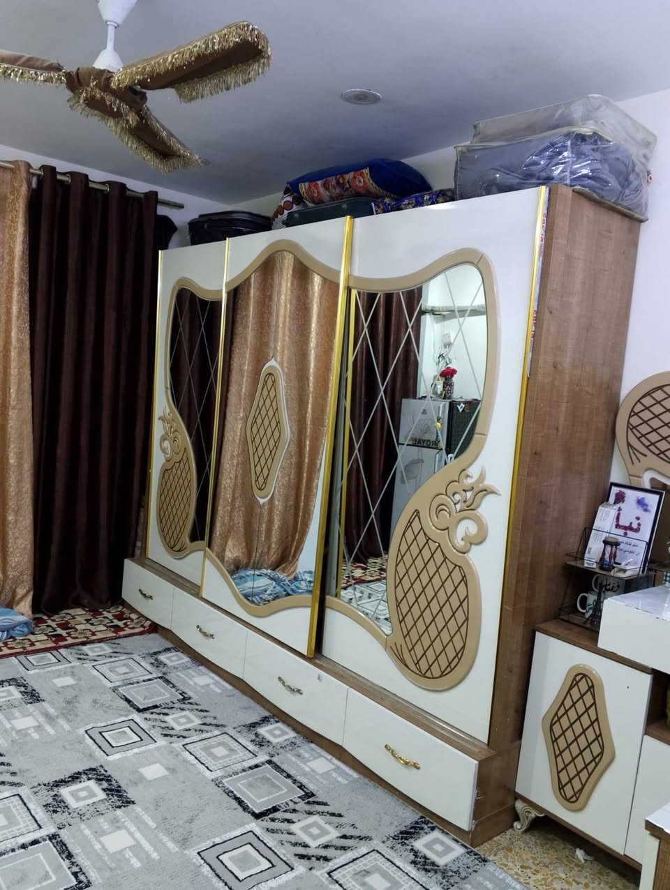 ميز تواليت+ كنتور تركي للبيع 150 وبي مجال مكان مدينة الصدر


**إذا كنت صاحب هذا الإعلان وتريد حذفه لأي سبب، رجاءا أرسل رسالة إلى الدعم الفني**