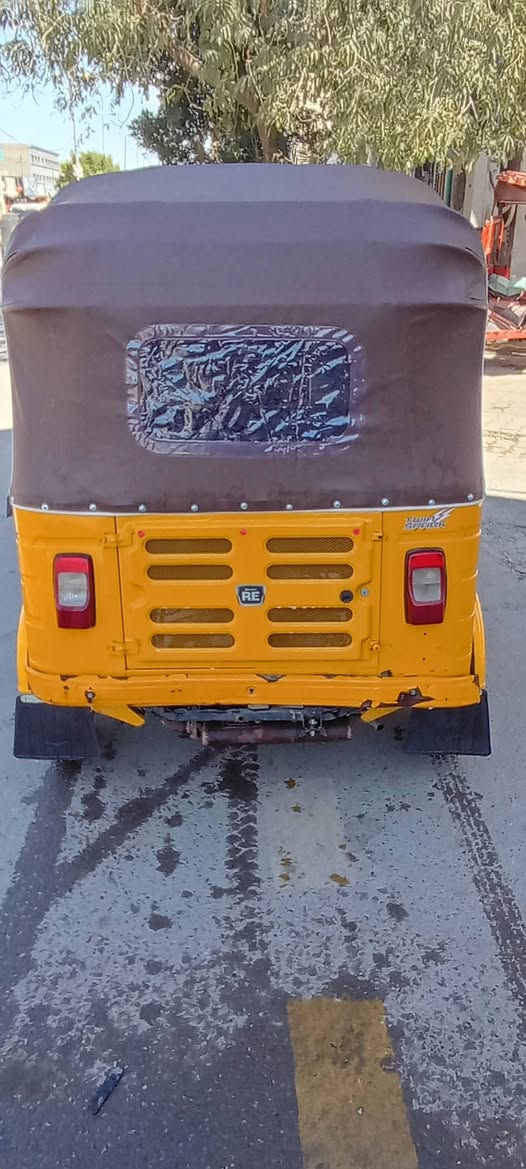 السلام عليكم تكتك للبيع م 2020 أوراق المصطفى اصلي شرط الترقيم كهربائيات شغاله تكتك بلادي فقط صبغ بلغد جاهزة ماناقص اي شي كبل للشارع السعر 5 مليون وبيها مجال قليل حك الجيه مكاني بغداد الاستفسار على الرقم ***********
