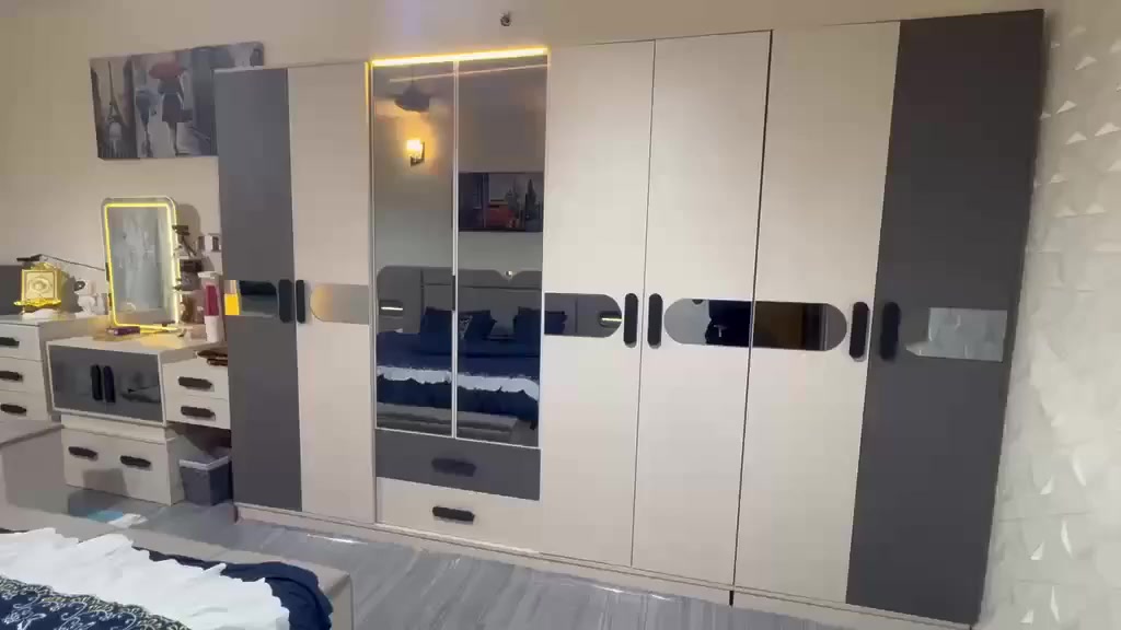 غرفه تركيه 10 قطع نضيفه صارله 7 اشهر  السعر 1،250 وبيها مجال شراي خاص واتساب فقط ***********
