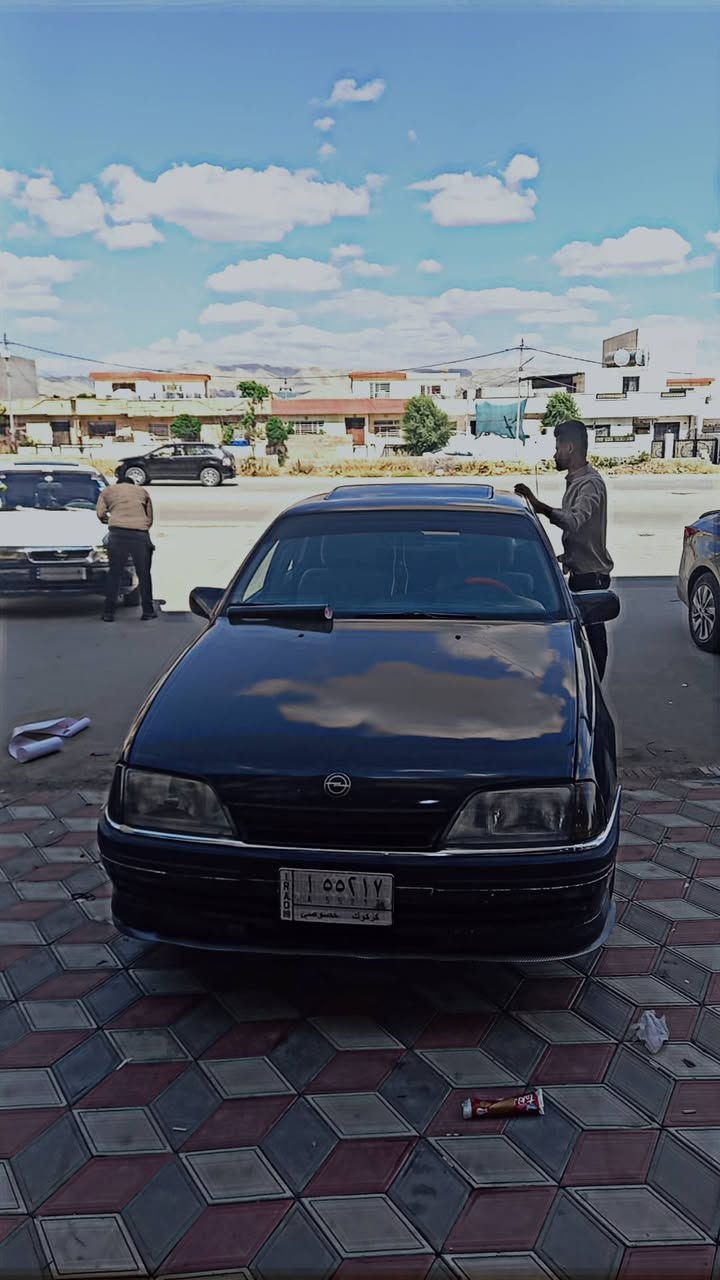 أوبل أوميغا (Opel Omega) موديل 1992 للبيع
المحرك: 2.0 لتر (نشط وبحالة ممتازة).
​الرقم: كركوك (مشروع وطني)، جاهزة للهزة والتحويل.
​البطاقة الوقودية: متوفرة ومكفولة.
​الضرر والحادث: السيارة مكفولة من أي ضربة أو حادث (بدون لغود أو شاصي)، مصبوغة كامل حزام فقط لأجل الجمالية وتجديد المظهر.
​الوضع الميكانيكي: مسواة لها أدامة وسيرفس كامل من الـ أ إلى الـ ي، السيارة جاهزة وما بيها أي نقص أو عيب (شغل واطلع).
​السعر المطلوب: 37 ورقة (3,700 دولار) وبيهه مجال طيب  
للشراي 
0771 867 0003
