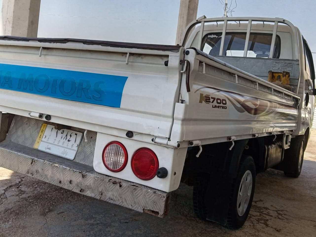 السلام عليكم كيا حمل لبيع او مراوس موديل ٢٠١٤ مكفوله كفاله عامه رقم بابل السياره بيه باردات موضح في الصورشي قليل السياره خير من الله وحداديه تبريد ثلج السياره جاهزه السنويه مجدده مكان السياره واسط الصويره الاستفسار على الرقم ***********
