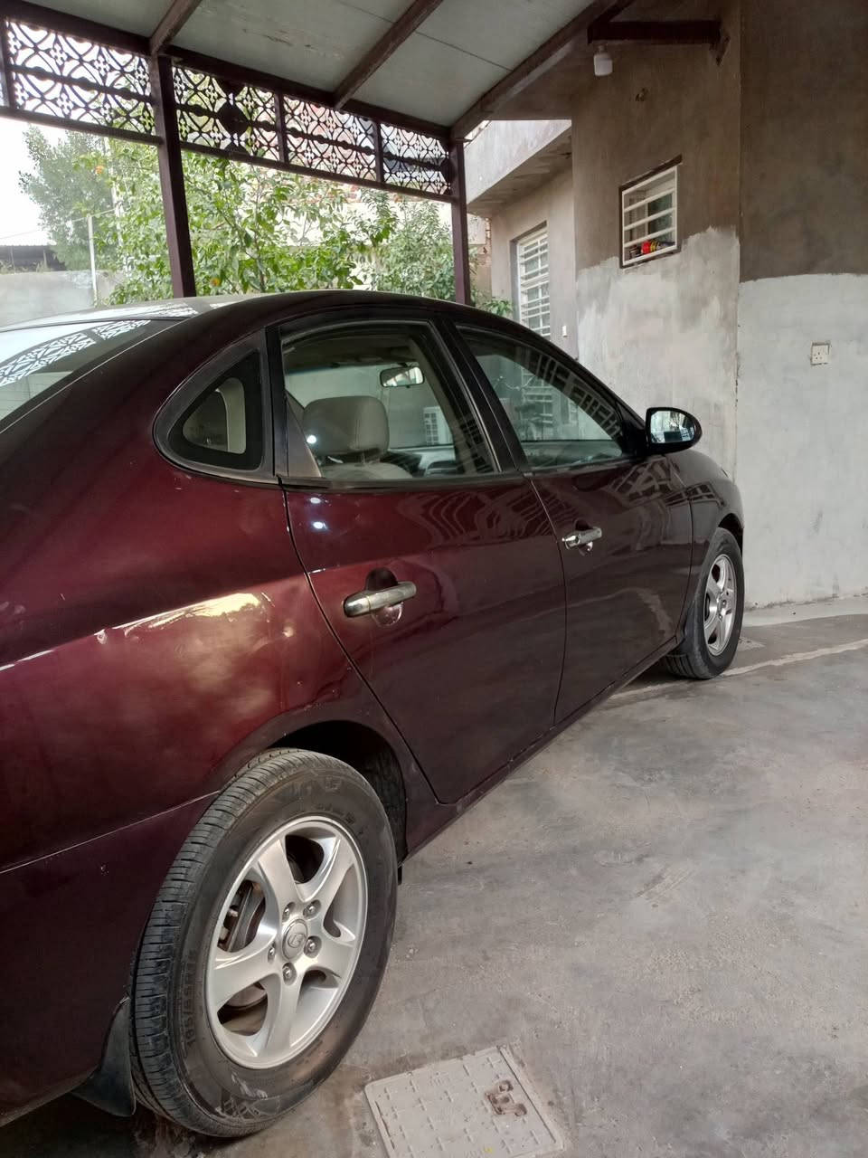 سلام عليكم 
إعادة نشر بسبب الوعود الكاذبة 
الانتره خليجي2009
لون مميز 
محرك (2000) 
سياره بلاديه محرك كير تبريد مكفول ماشيه (110) الف كيلو بيها فتحه سقف وحساسات خلفيه سياره بيها جاملق وباب صبغ عكس سائق ومباوك ويا باب يعني 3 قطع اتكفل بدون معجون أو فتح وبيها سونار المندلاوي
مكان بغداد الكرخ 
سعر السياره (108)
رقم الهاتف (***********)
رقم الوتساب(***********)
