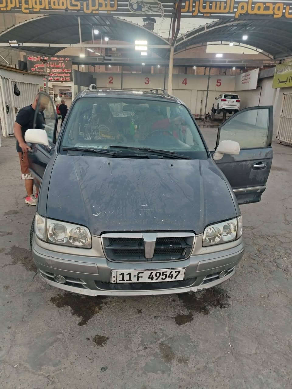 هوندا ترانجيت موديل 2001 محرك1800
4سلندر كاز  تبريد قطعتين 8راكب عائليه  طخم تاير نضيف حداديه جديدة رقم بغداد انكليزي بااسمي كير ومحرك جدد بدون صبغ بيه جراد غرفته حلوة ونضيفه ومكانها بغداد الطوبجي السعر65ورقه وبيه مجال قليل للاستفسار ع الرقم
 ابو صفاء ***********
