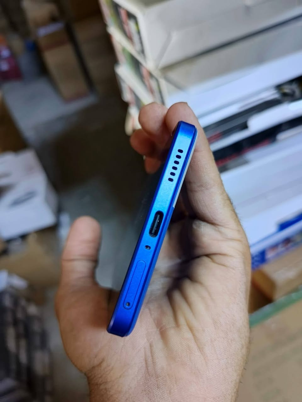 السلام عليكم  تليفون فيفو iqoo neo 9s pro plus  
تليفون شغال 120 فريم بوبجي وجميع الالعاب باعلى دقه وجوده 
باقي التفاصيل موجوده بالصوره سعره 370 الف مكاني بغداد حي اور 
تصوير فيديو 8k 
رقم الهاتف ***********
