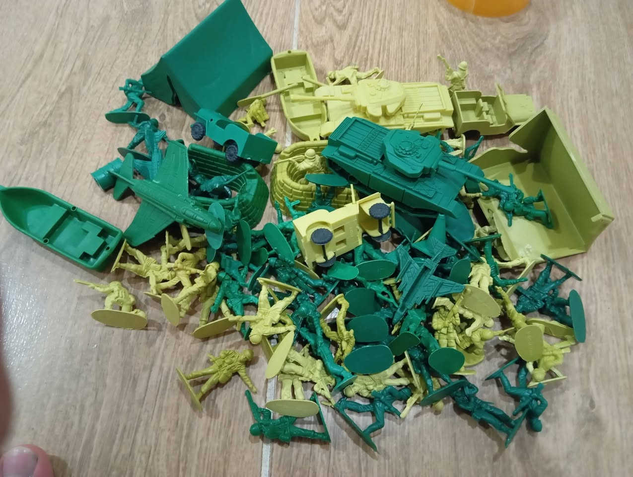 ١٠٥ قطعة للبيع و التوصيل موجود سعر ٢٠ الف مع التوصيل


**إذا كنت صاحب هذا الإعلان وتريد حذفه لأي سبب، رجاءا أرسل رسالة إلى الدعم الفني**