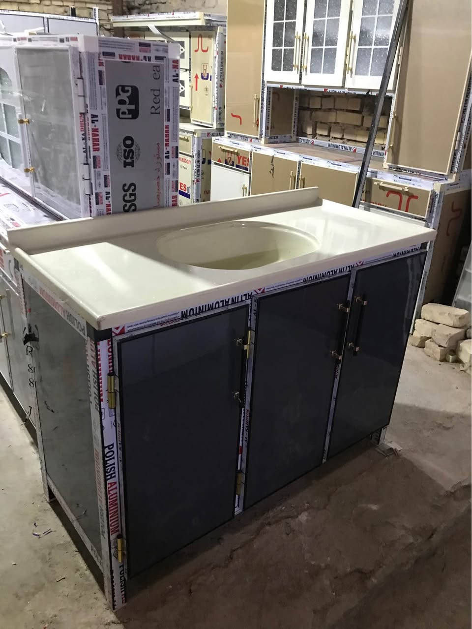 تخفيضات كاونتر مترين ونص ابو النزال شغل شرط التزكام مقطع اصلي بليت واحد ملم نرماده حفر نقش cnc تاج وكلوبات جراره بوري سكه شفط شغل درجه اولى مع سنك متر وربع مرمر ب٧٤٠ العنوان ناصريه شارع الاخلاص *********** ناصرية, ذي قار
