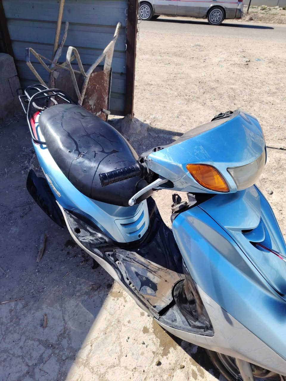 سلام عليكم
عندي دراجه بريز 140 البيع كفرات نضيفه محرك لا تنقيص ولا بخار  فول تاير خلفي جديد تاير امامي مبدل جديد كهربائيات كله شغاله نقص بس باتري سلف هندر كله شغال سعر 500 وبيه مجال *********** اثير ***********
