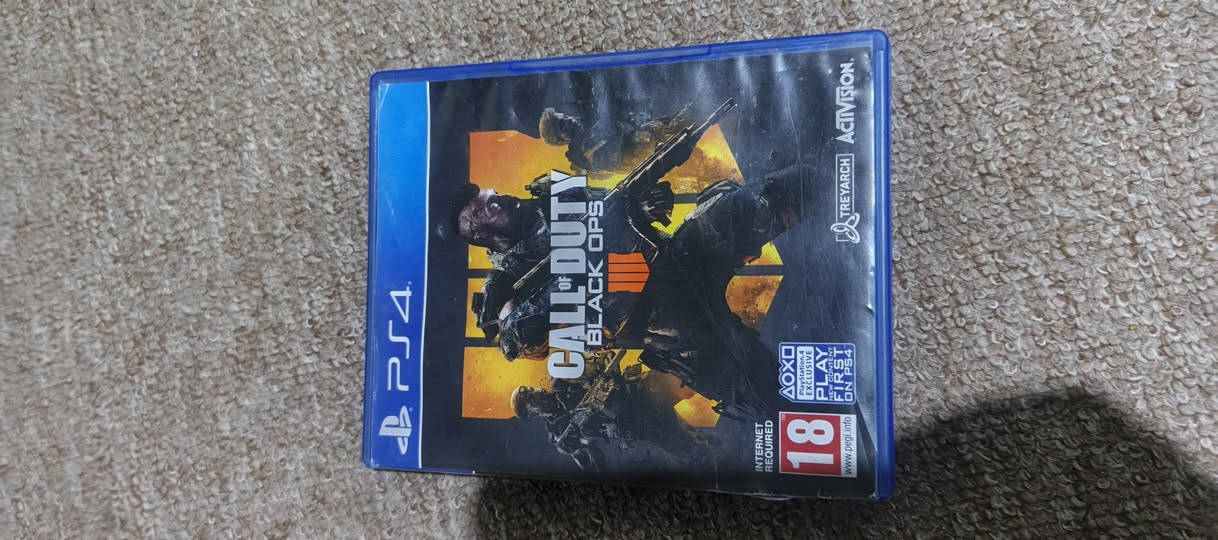 بلي فور فات لوك ستيكر نضافة ٩٠ بل مية مع جوستك واحد مع قرص واحد هارد 500 مع حساب بي 2 لعبات مكاني بصرة قبلة
السعر 190 بي مجال *********** واتساب
