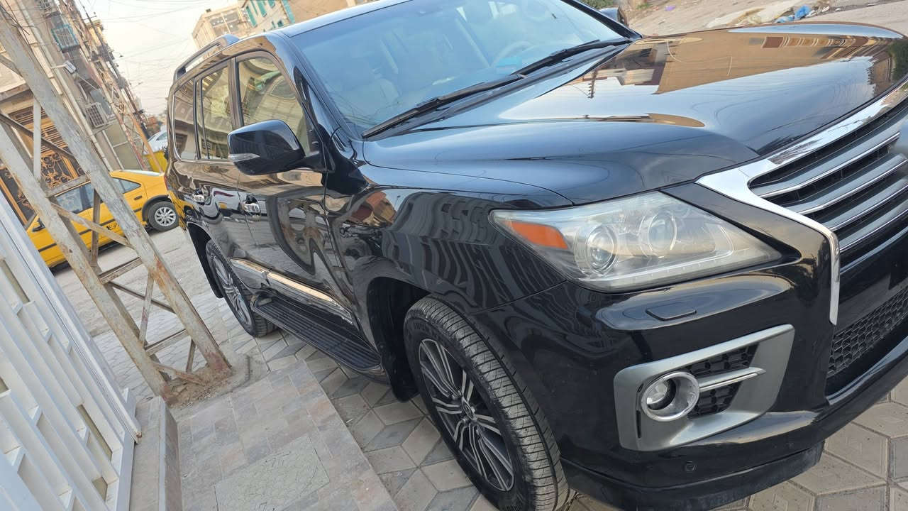 ‎السلام عليكم
‎
للبيع لكزز LX570 
موديل 2013 
خليجي وكاله بريم 
ماشيه ١٦٩ الف كيلو حقيقي 
‎فول مواصفات 
(فتحه وثلاجه وبصمات وجكات 5 كامرات ورادار وحساسات وكشنات جلد (خزن وتدفئة وتبريد وكهرباء) وبعد هوايه مواصفات‎گير ومكينه وحداديه بشرط ، بيها بارد  قليل

السعر :395$ وبيها مجال
للاستفسار : ***********
موقع السياره بغداد حي البنوك
