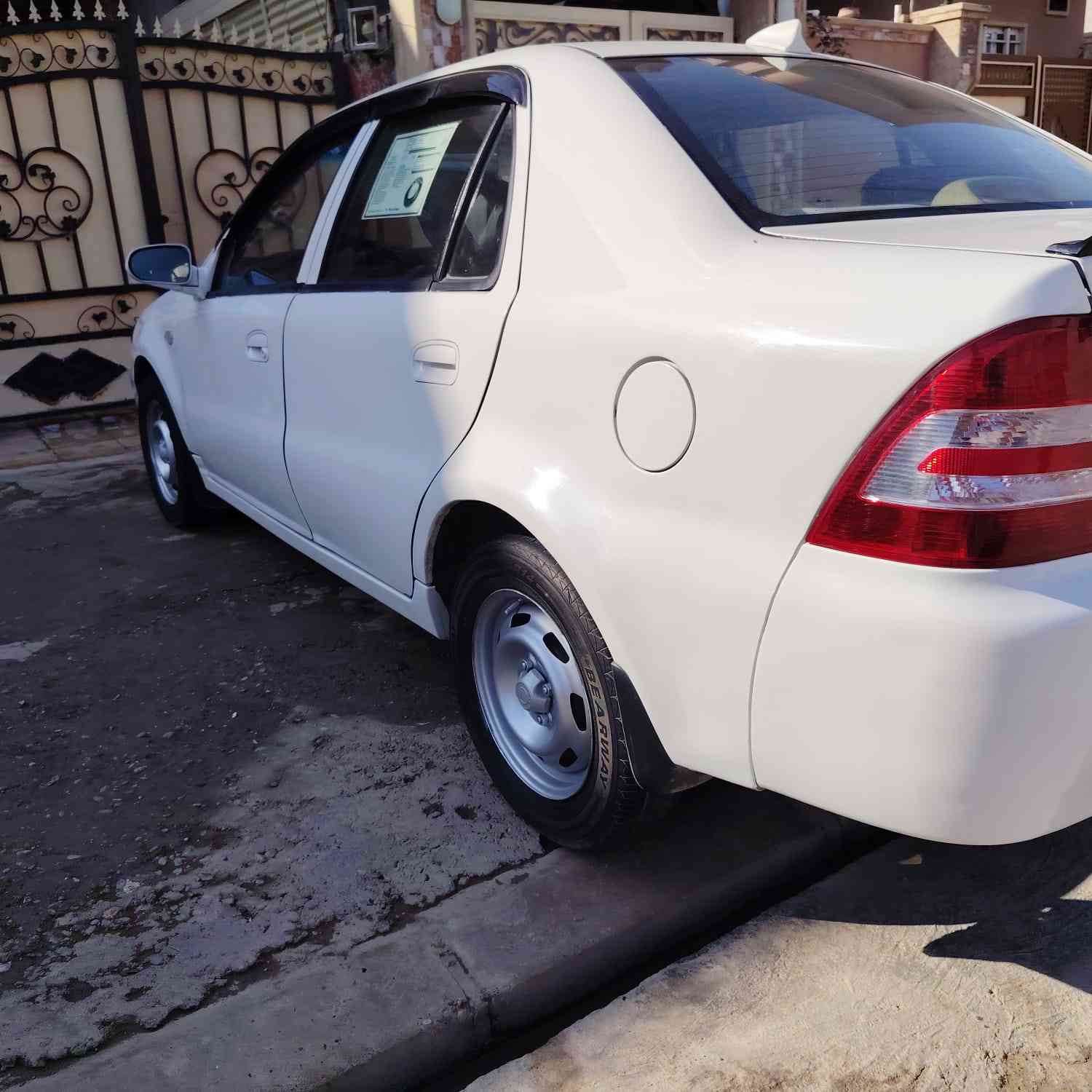 السلام عليكم
سي كي 2013 گصه جديده 

مكينه كورلا وكير اصلي شرط 
ماشيه 114الف
سياره جاهزه 

كابون بانزين بيها 

صبغ حزام جماليه بدون دواخل 

وايرمنيه شغاله  

السياره حلوه ومرتبه 

شرط التحويل 

السعر 48 وبيها مجال بسيط 

***********

***********
