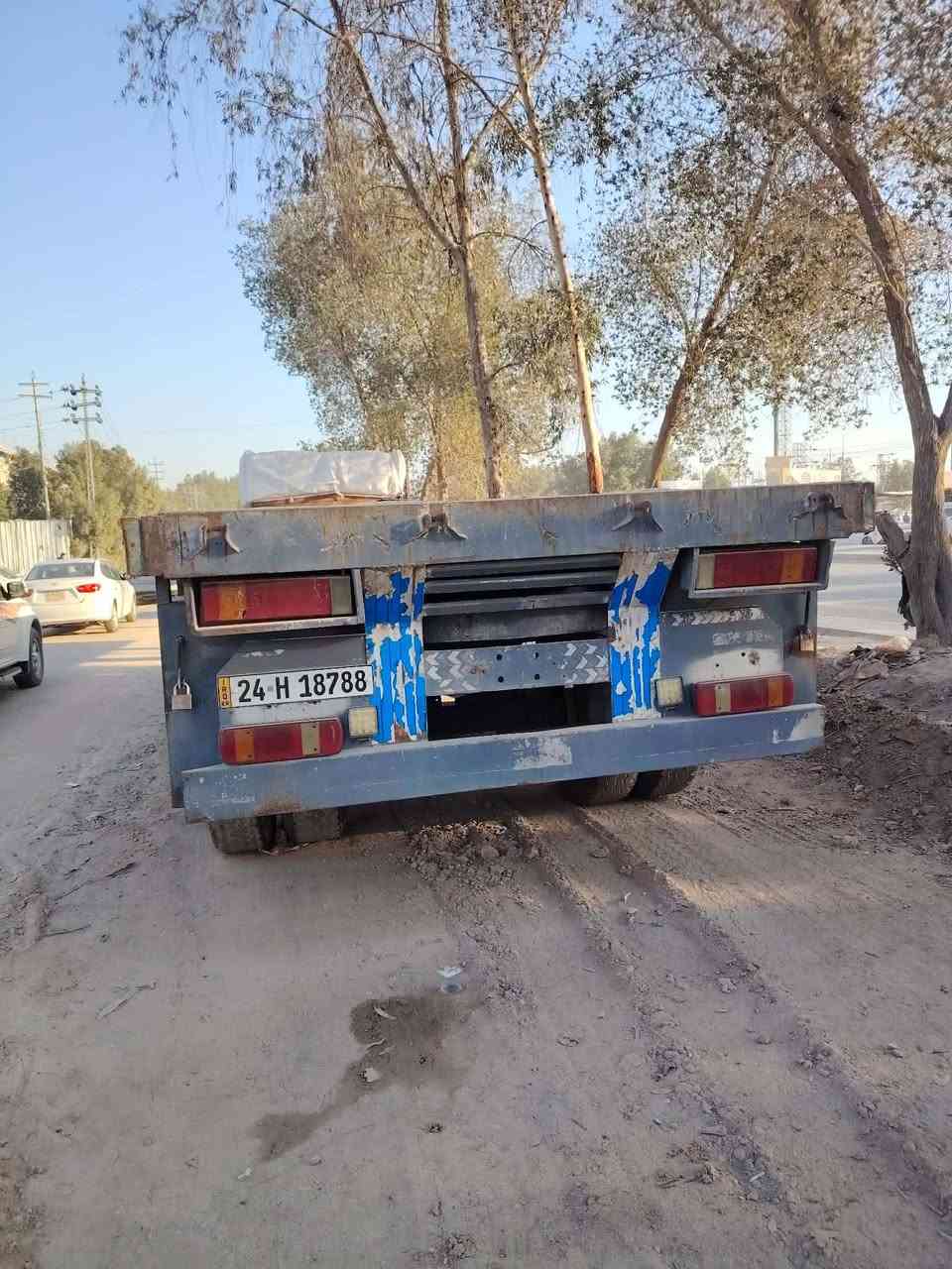 عربانه فلات عمل الجرف مديل ١٨ طول 12.60 تخم تاير 4 دناكير ألماني شريط صيني 60 جاهزه للعمل من صندكه ثلاجه مطبخ جاهزه من كلشي ***********
