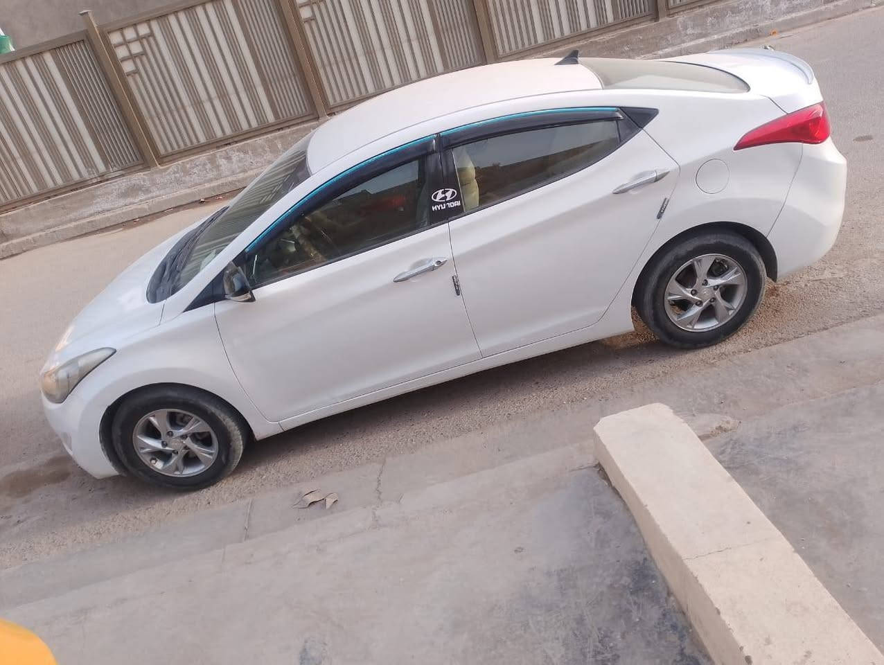 السلام عليكم ورحمة الله وبركاته النتره ٢٠١٢ خليجي محرك ١٨٠٠دوش رقم بابل مشروع وطني العنوان بغداد جسر ديالي رقمي *********** بيها جاملغ امامي مبدل بيها صبغ السعر ٩٣
