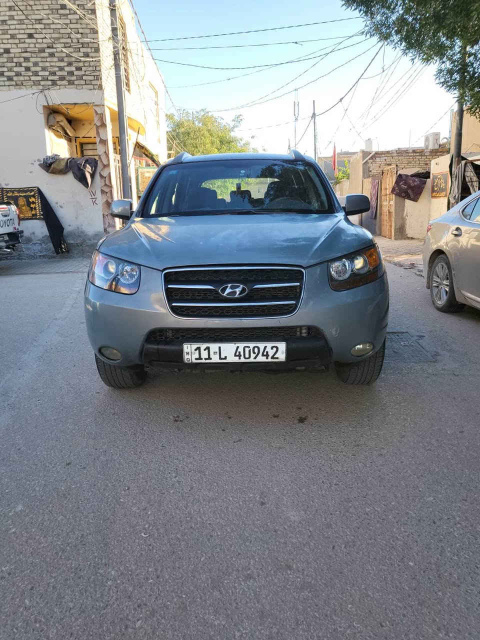 السلام عليكم 
سنتافي مديل 2007 وارد امريكي حادثه جاملغ الأمامي لايمن وبيه رشات صبغ  قليه الجماليه تكم شواصي كفاله 
السياره V6  سته سلندر كير محرك جديد تخم تاير حداديه جديده 
تبريد ثلج ❄️ تبريد 3 قطع السياره على وضع الشركه 
السياره 7 راكب موصفات تحكمات  شاشه تاب 
السياره جاهزه رقم بغداد مشروع وطني تحويل ثاني 
سنويه جديده نافذه لغاية 2029 
 السعر 102 وبيه مجال قليل 
مكان السياره النجف الاستفسار 
اكثر الاتصال على الرقم *********** النجف, العراق
