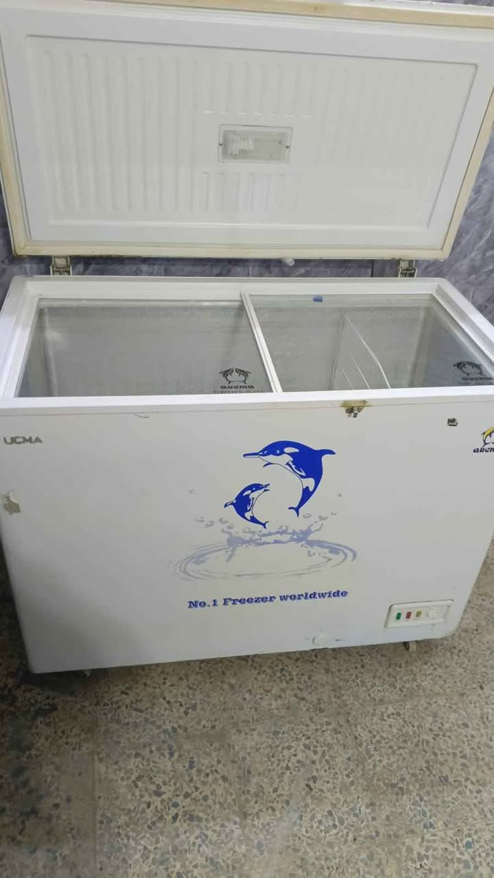 مجمدات وثلاجات احجام مختلفه نضيفات جداً شغالات عل فحص وضمان اختار تريدها وراسلني واتساب  *********** بغداد, العراق
