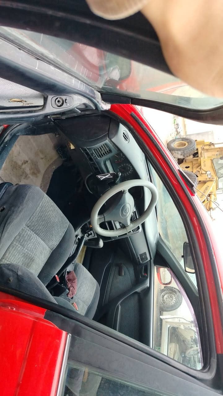 كرونه يسره بلاد 94منفصل. بغداد بسمي نكليزي  مكينه 1600كير حدايده. كهربئيات. غرفه. كله جديد     سياره. شواصي. حوض جنطه. مكفول  بدنه لايت  مبدله  55بيها مجال 
مكاني  نجف ابو صخير ***********
