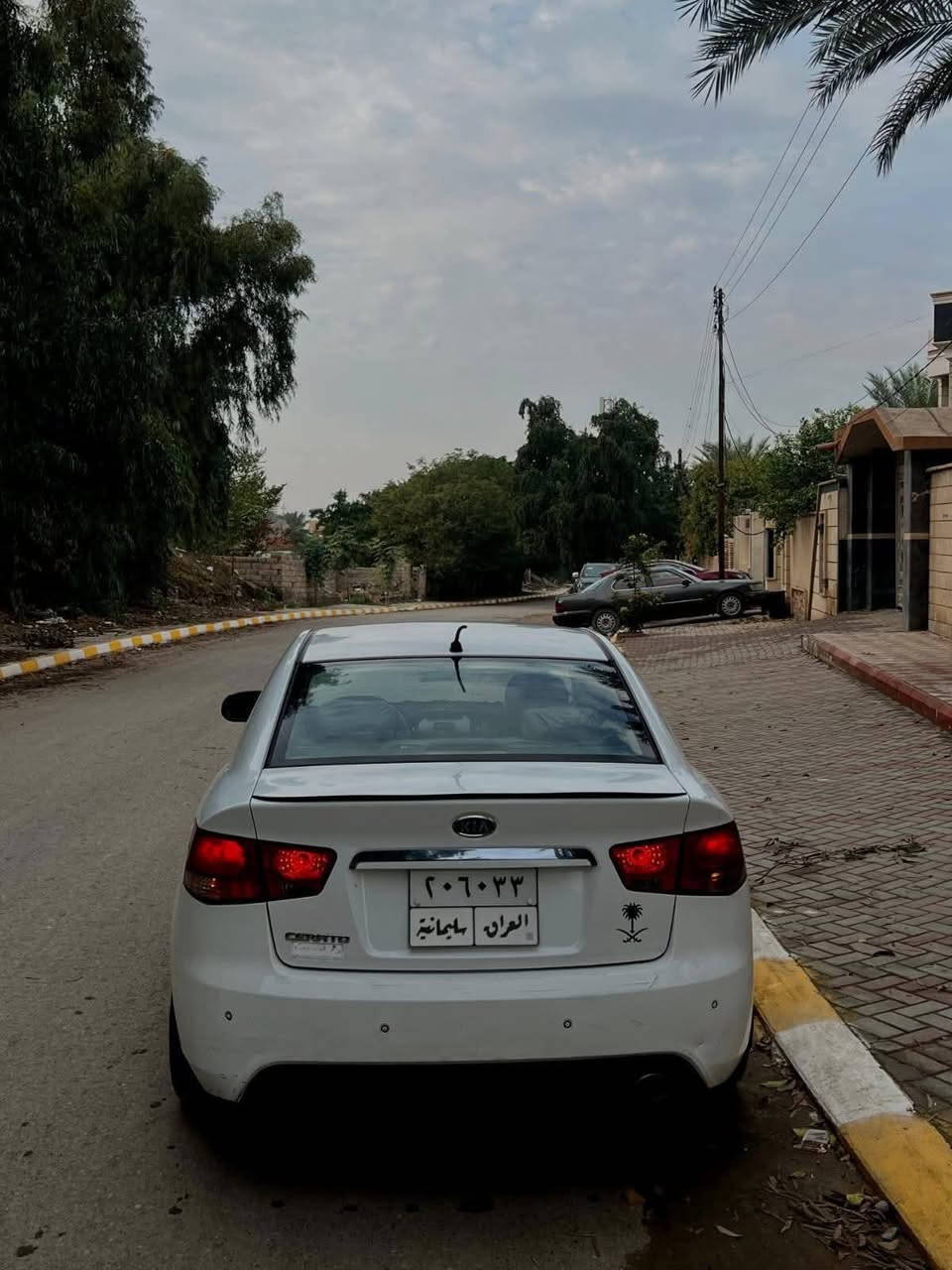 كيا سيراتو 2011  فول عدا الفتحه
تحكمات استيرن شفتات سبورت  6نمر ✈
اشاير بل مري 
حساسات خلفي 
كير محرك شرط
صدر جديد
بيها قطعتين صبغ الباقي مكفول 
تحويل ثاني يوم 
 السياره احلا من الصور 
السعر103 بيها مجال 
العنوان صلاح الدين سامراء 
رقم الهاتف *********** للبيع او مراوس
