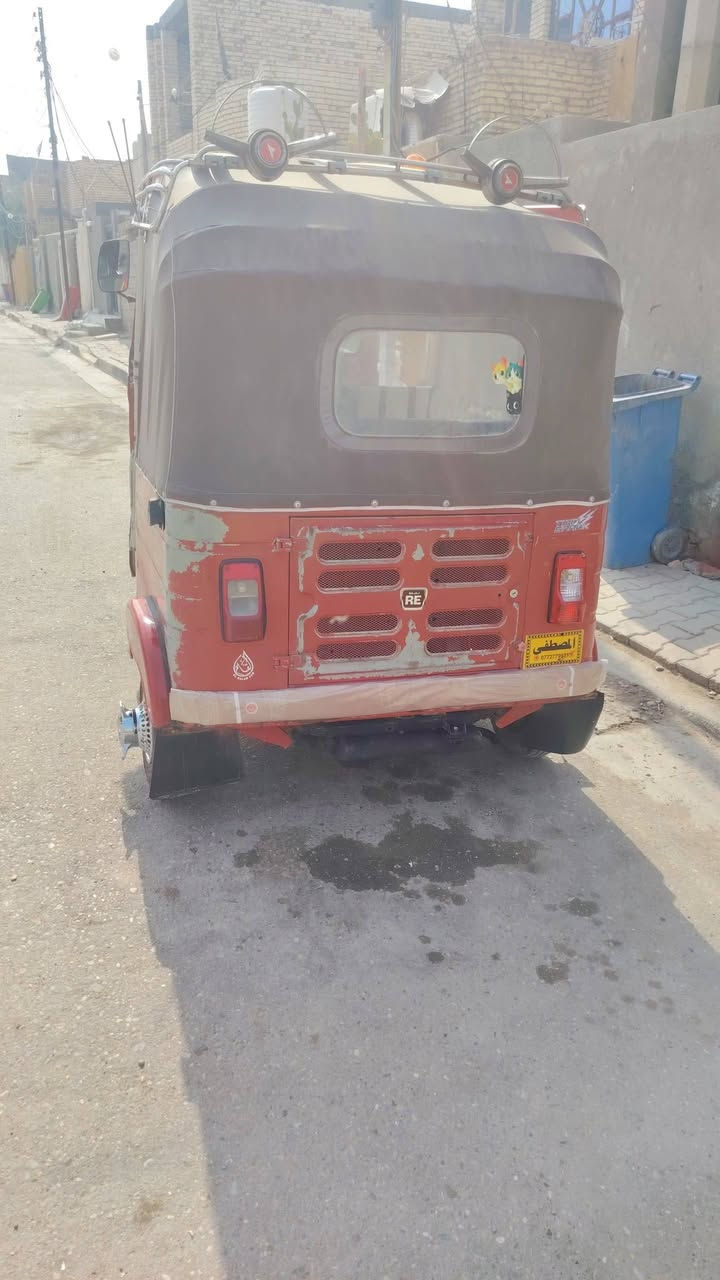 سلام عليكم تكتك 2018 سنوية ورقم انكليزي باسمي تكتك شوف العين مكينته خير من الله لغد لا حار ولا بارد مابي اي ضربه البدي ضربه وحده بارد  سعر 6 ملايين وبيه مجال ***********
