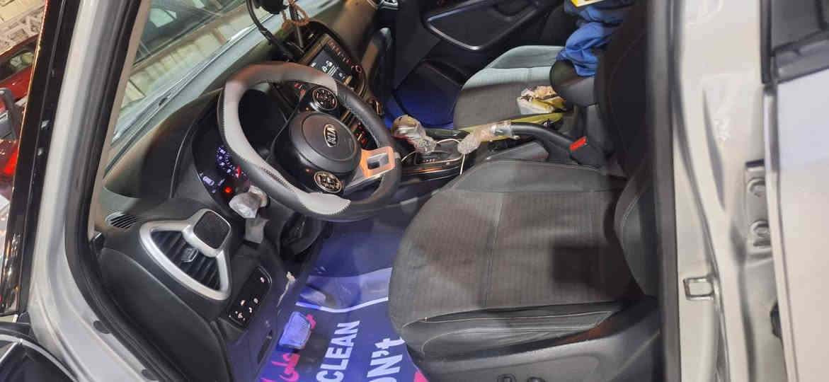 السلام عليكم
للبيع او مراوس حسب سيارة 
سيارة صول 
موديل 2021
وارد امريكي سيارة 
ضربته صفحة سائق كامله 
مواصفاتها
تحكم ستيرن 
كامره خلفيه 
شاشه كبيره 
تدعم نظام carplay
كشنات كهرباء 
تبريد قطعة وحده 
رقم بغداد باسمنه سيارة 
السعر 135
***********
‏‪***********‬‏
