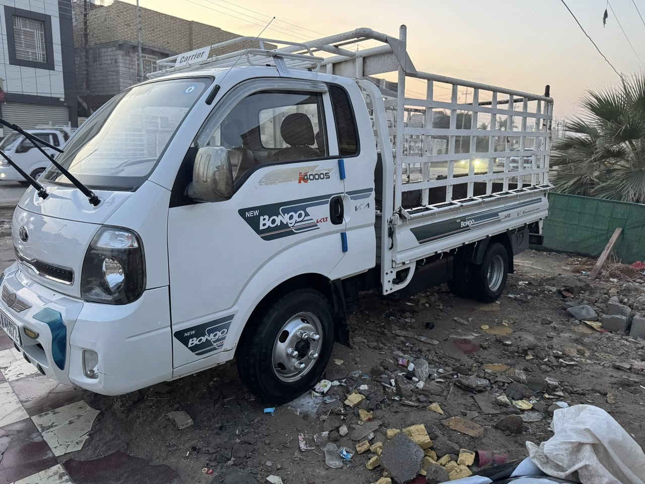 السلام عليكم كيا فحل مفتوح رقم بابل انكليزي هزه وسنويه بسمي جديده سياره جاهزه على اخر حبايه كير محرك اكسل كله جديد تايرات محور ١٤ مكاني ناصريه مركز سعر ١٤٢ ***********
