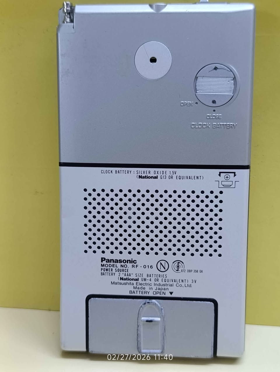 National Panasonic RF-016 AM/FM.
100 الف مع التوصيل.
راديو ناشنال موجة اف ام و المتوسطة. ساعة منبه.
نظافة مئة بالمئة، 2 بطارية ريموت. انتاج 1978. الحجم 14×7.5×1.7 سم.
ملاحظة: القبق ترهيم. أربيل, العراق


**إذا كنت صاحب هذا الإعلان وتريد حذفه لأي سبب، رجاءا أرسل رسالة إلى الدعم الفني**