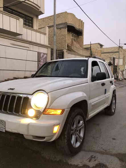 السلام عليكم جيب لبرتي 2006 مكينه وكير جدد بيهه حادث الجاملغ الخلفي جهت الصدر وبيهه صبغ مكانات حداديتهه كلش حلوه تبريد شغال السياره فول مواصفات فتحه فورويل كشنات  كهرباء تتفئى وتبريد بل كشنات  تخم تاير اويل كب جديد رقم كربلاء مشروع وطني شرط التحويل سنويه لل29 
السعر 72 وبيهه مجال قليل 
مكان السياره بغداد مدينه الصدر 
الاستفسار *********** سجاد
