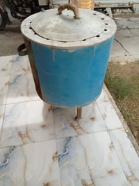 تنور للبيع شغال بس متروك الاتصال على رقم 07706448367