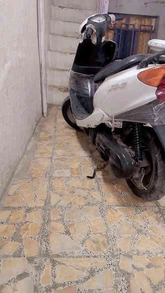 دراجة سرعة 60 عصفورة مكينة ناعمة محرك ما مفتوح كهربائيات كاملة اشاير هورن سلف كاملة دراجة نضيفة مكاني سعر 350بيهة مجال مكاني مدينة صدر رقمي ***********
