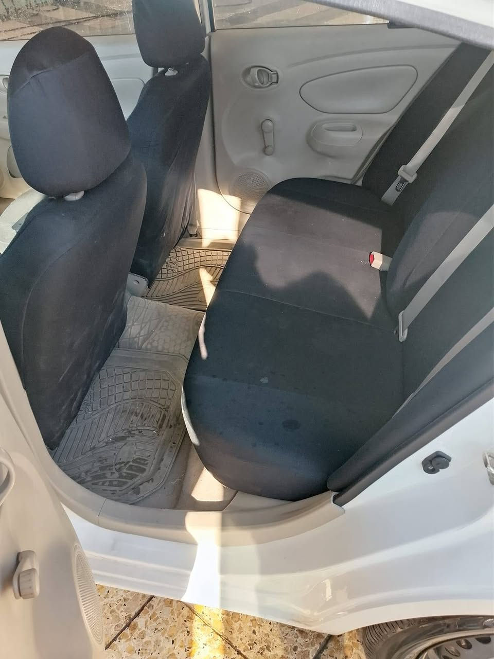 السلام عليكم
نيسان سني هندي للبيع موديل ٢٤ ماشيه ٥٣ الف حقيقي مكفوله من الصبغ بيهه بارد قليل بالجاملغ الخلفي جوه البلاجكتور جاهزه وكامله رقم أربيل تريد وكاله تريد تحويل السياره بأسم كردي السعر ١٢٣ ورقه وبيهه مجال للشراي ***********
