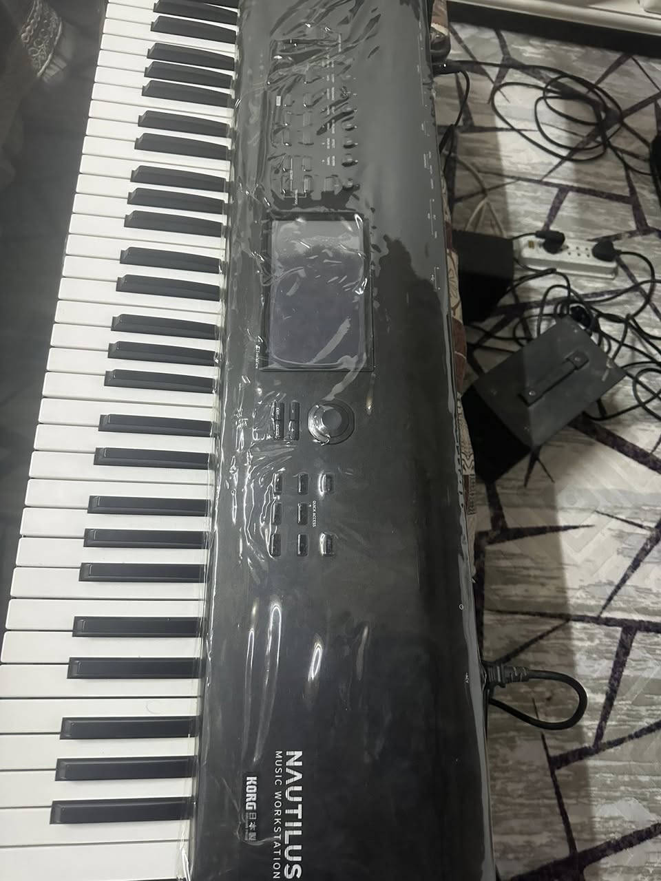 ناتيلوس للبيع جديد نضافه 100من 100جديدمامشتغل معا برنامج كامل السعر16وبي مجال ***********
