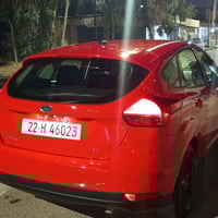 فورد فوكس للبيع موديل 2017 مواصفات se  ضررها جاملغ اليسار وشويه جوه ال...