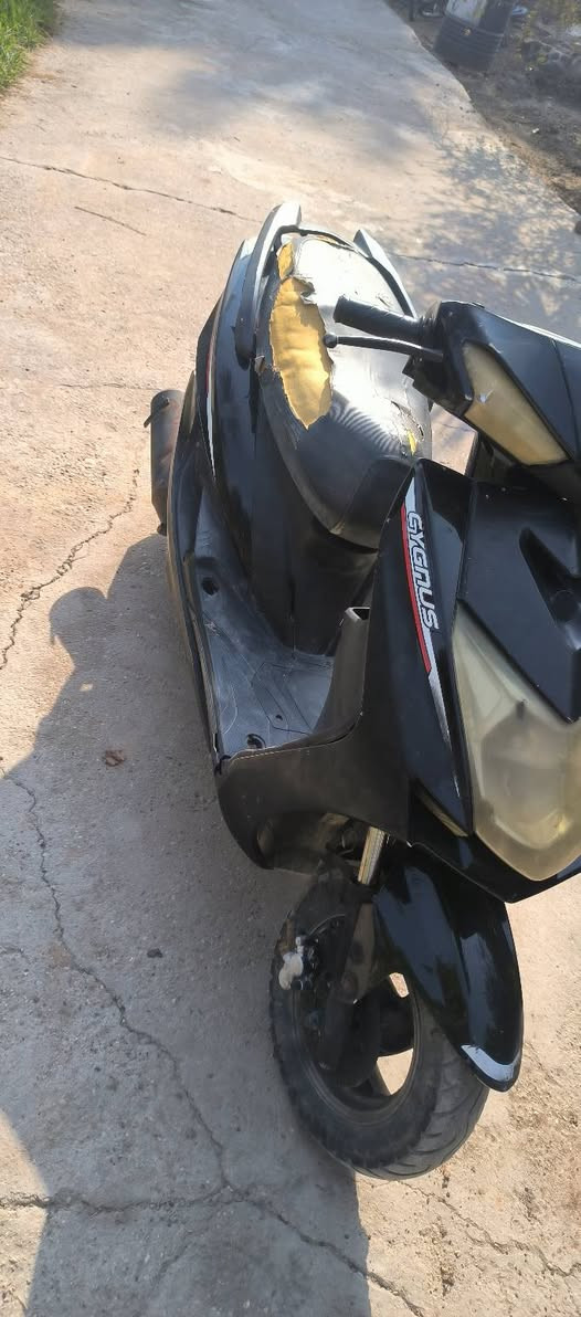 للبيع دراجه سكنز صيني مكينه ياباني مال ماكس الدراجه كلشي شغال بيهه كهربائيات لايتات  بريكات باتري هندر واحد تستغل نقصها بس سلف لا تبخير ولا تنقيص مكان الدراجه مسيب على طريق كربلاء بغداد عامود 701 السعر 300 الف وبيهه مجال رقم  *********** بي واتساب
